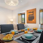 Whome Ajuda 31 Premium W/ Elevator & Parking Lägenhet *