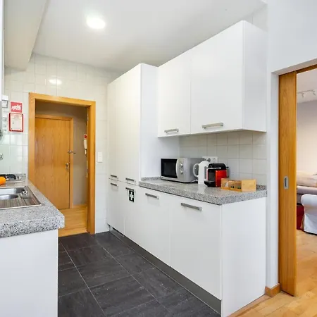 Whome Ajuda 31 Premium W/ Elevator & Parking Apartment