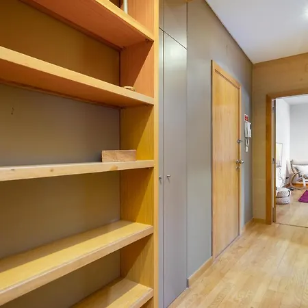 Whome Ajuda 31 Premium W/ Elevator & Parking Apartment