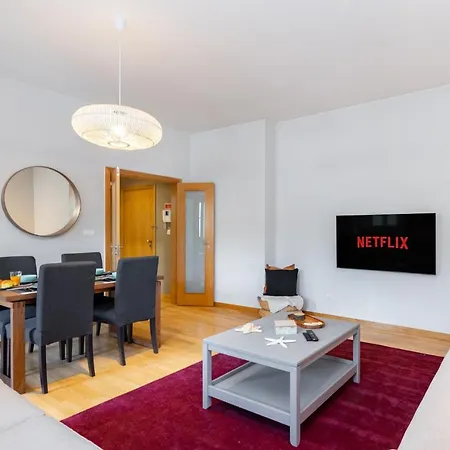 Whome Ajuda 31 Premium W/ Elevator & Parking *